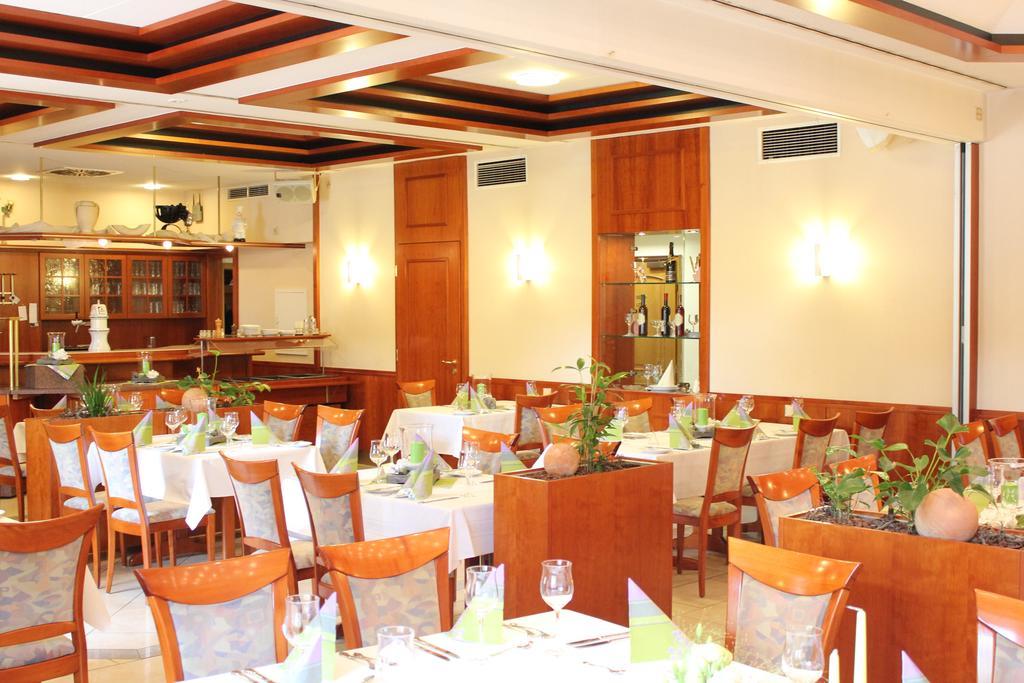 Hotel Buegener Gronau  Bagian luar foto