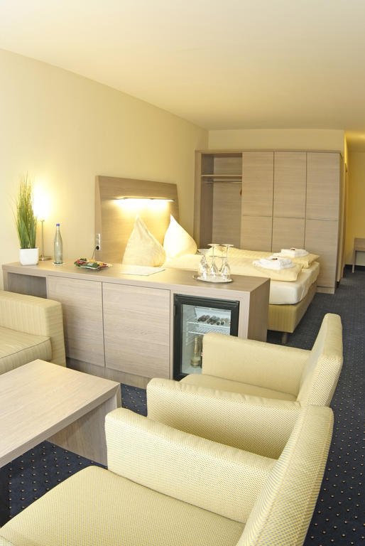 Hotel Buegener Gronau  Ruang foto