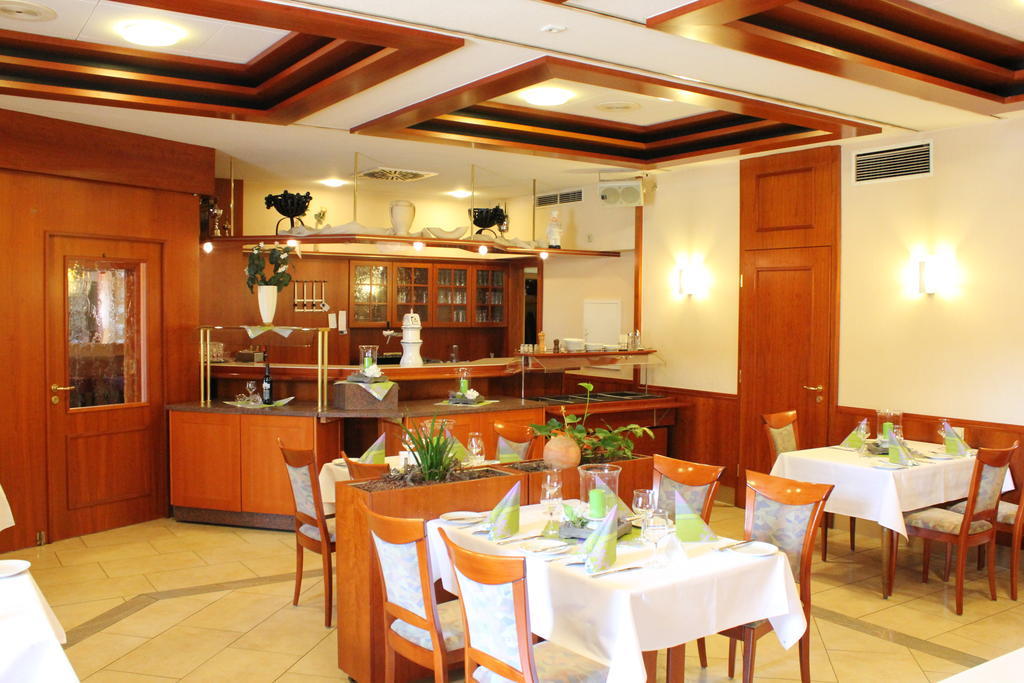 Hotel Buegener Gronau  Bagian luar foto